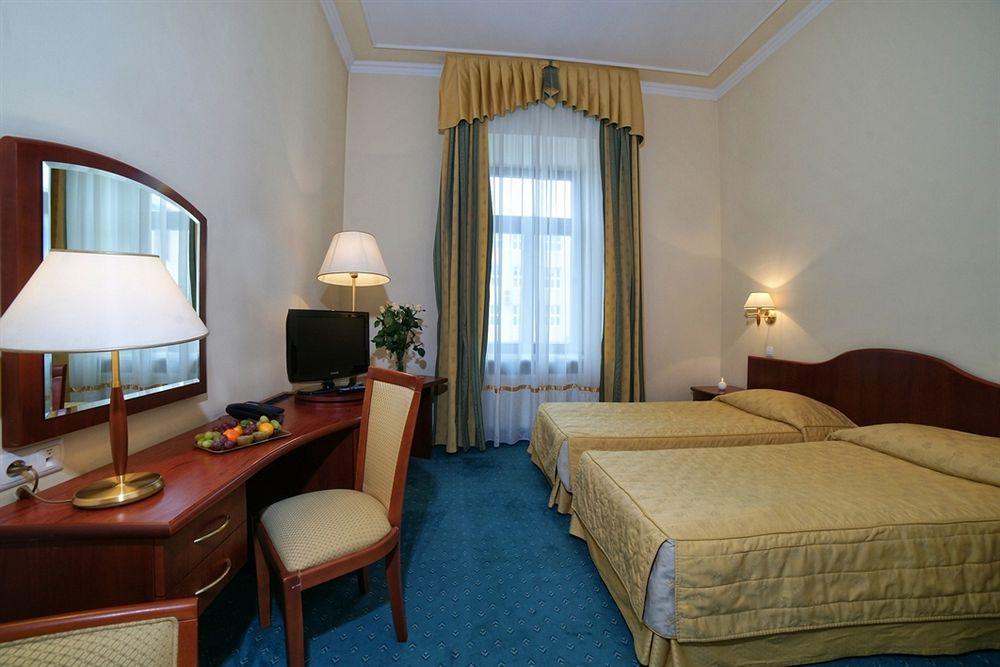 Hotel Palace Europa Lublin Exterior foto